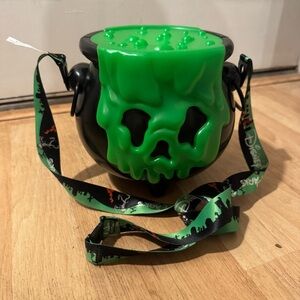 Disney Parks Halloween Green Cauldron Poison Light Up Popcorn Bucket Lanyard